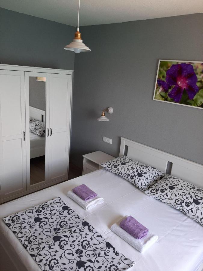 Apartments Skorin ลุมบาร์ดา ภายนอก รูปภาพ