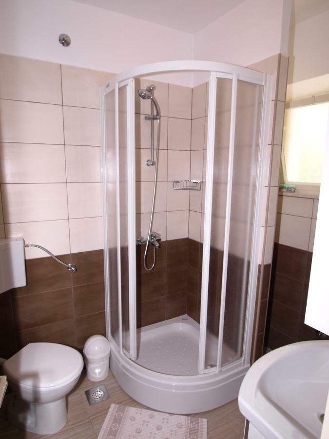 Apartments Skorin ลุมบาร์ดา ภายนอก รูปภาพ