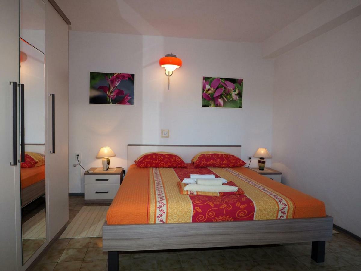 Apartments Skorin ลุมบาร์ดา ภายนอก รูปภาพ